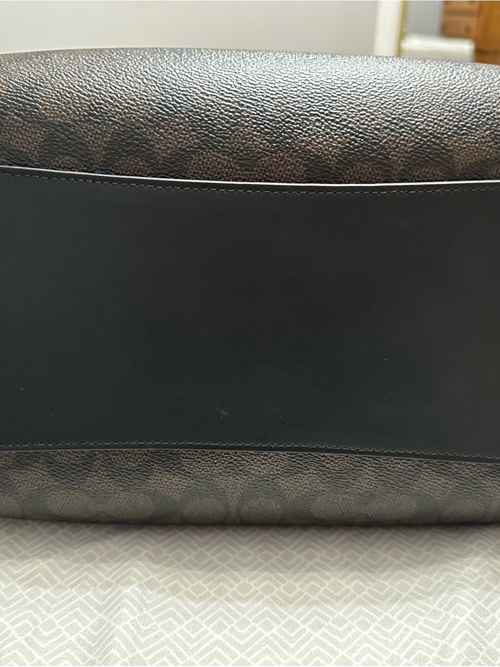 Coach large Rowan Brown Signature Satchel with Black Handles and Gold Hardware - Picture 5 of 12
